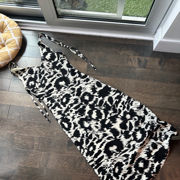 Black and White Animal Print in Soft Silky Fabric - Picture 3 of 8